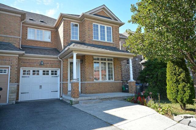 4733 Colombo Cres, House semidetached with 3 bedrooms, 3 bathrooms and 4 parking in Mississauga ON | Image 1
