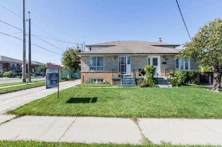 81 Watney Cres, House semidetached with 4 bedrooms, 3 bathrooms and 2 parking in Toronto ON | Image 1