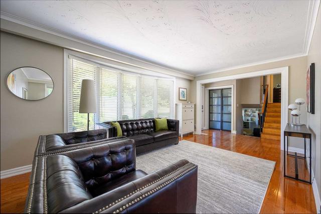8 Sewell Dr, House detached with 3 bedrooms, 2 bathrooms and 4 parking in Oakville ON | Image 5
