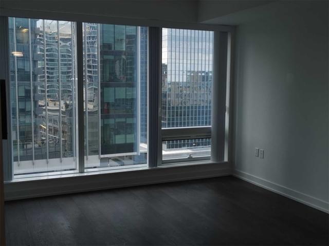 1204 - 10 York St, Condo with 1 bedrooms, 1 bathrooms and 0 parking in Toronto ON | Image 21