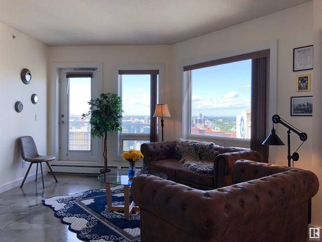 2001 - 10136 104 St Nw, Condo with 2 bedrooms, 2 bathrooms and 1 parking in Edmonton AB | Image 8