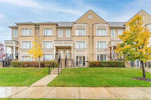 60 Fairwood Circ, Townhouse with 1 bedrooms, 1 bathrooms and 2 parking in Brampton ON | Image 1