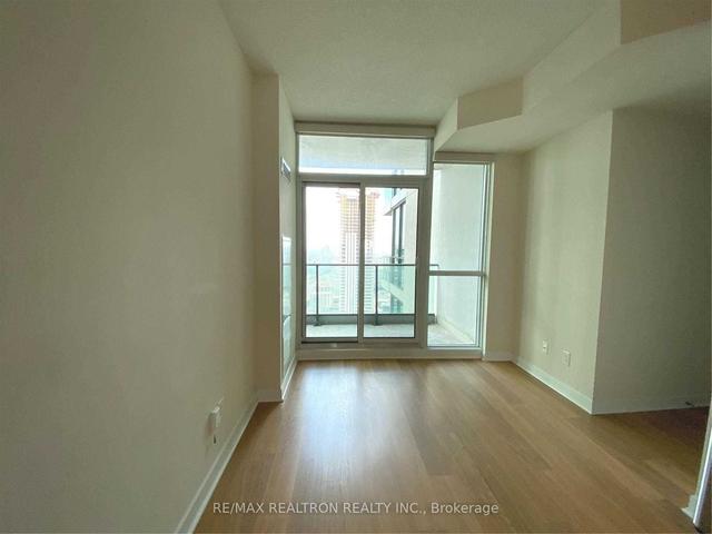 2105 - 33 Bay St, Condo with 1 bedrooms, 1 bathrooms and 0 parking in Toronto ON | Image 4