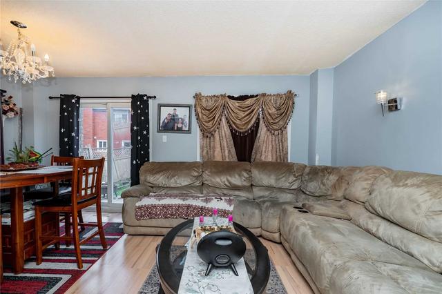 10 Woodstream Ave, House semidetached with 3 bedrooms, 3 bathrooms and 3 parking in Brampton ON | Image 7
