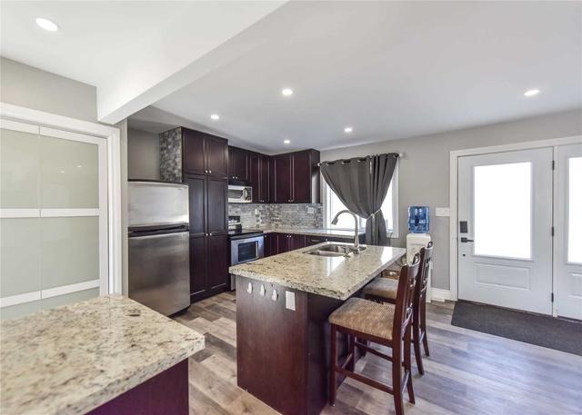960 Memorial Ave, House detached with 2 bedrooms, 2 bathrooms and 6 parking in Oro Medonte ON | Image 14