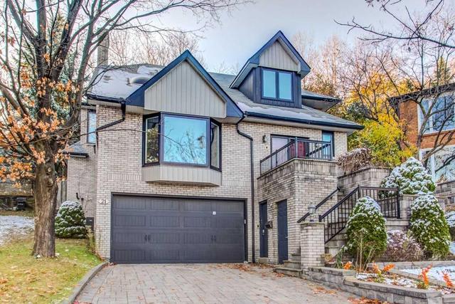 21 Equestrian Crt, House detached with 4 bedrooms, 4 bathrooms and 4 parking in Toronto ON | Image 2