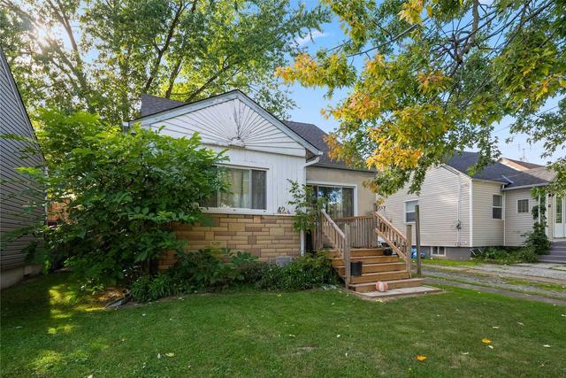 42 Union St, House detached with 3 bedrooms, 1 bathrooms and 2 parking in St. Catharines ON | Image 1