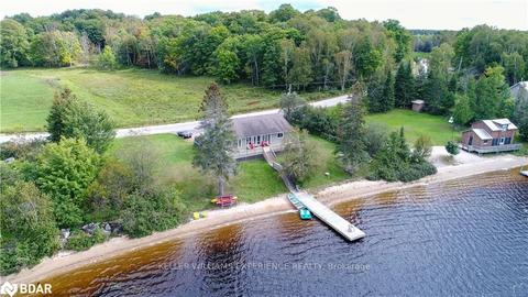 106 Johnston Rd, House detached with 5 bedrooms, 6 bathrooms and 6 parking in Magnetawan ON | Card Image