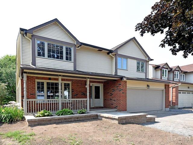 81 Townsend Drive, House detached with 4 bedrooms, 3 bathrooms and 4 parking in Ottawa ON | Image 1