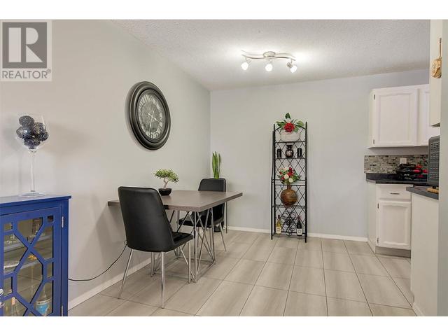 202 - 555 Rowcliffe Avenue, Condo with 2 bedrooms, 2 bathrooms and 1 parking in Kelowna BC | Image 17