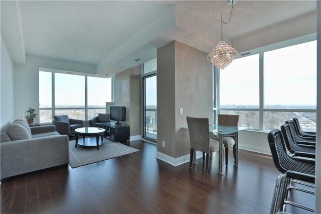 1605 - 1 Hurontario St, Condo with 2 bedrooms, 2 bathrooms and 1 parking in Mississauga ON | Image 3