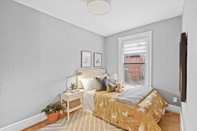 114 Wells St, House semidetached with 4 bedrooms, 2 bathrooms and 1 parking in Toronto ON | Image 25