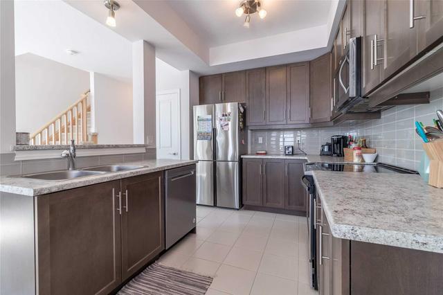102 Dunrobin Lane, House attached with 3 bedrooms, 4 bathrooms and 1 parking in Ottawa ON | Image 7
