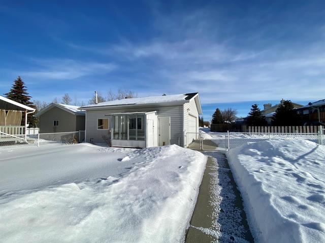 6111 58 Street, House detached with 5 bedrooms, 3 bathrooms and 2 parking in Clearwater County AB | Image 46