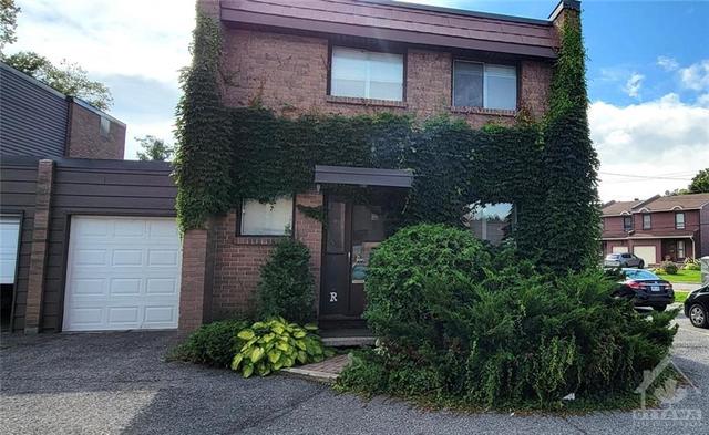 3 Arnold Drive, Townhouse with 3 bedrooms, 2 bathrooms and 1 parking in Ottawa ON | Image 29