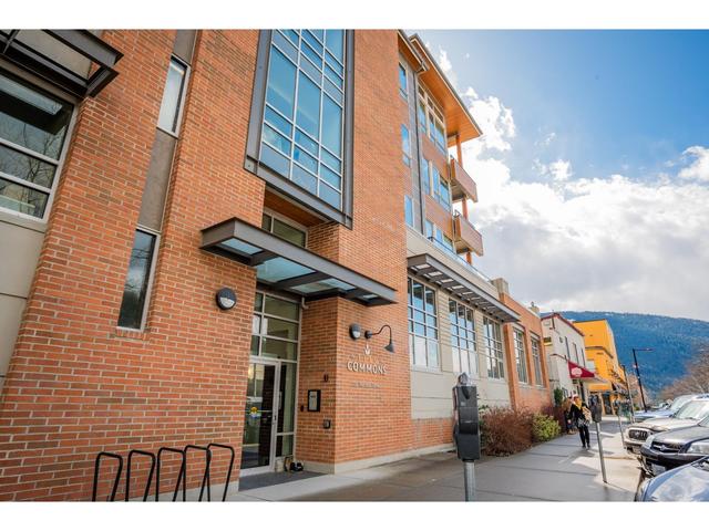 317 - 710 Vernon Street, Condo with 3 bedrooms, 2 bathrooms and 1 parking in Nelson BC | Image 3