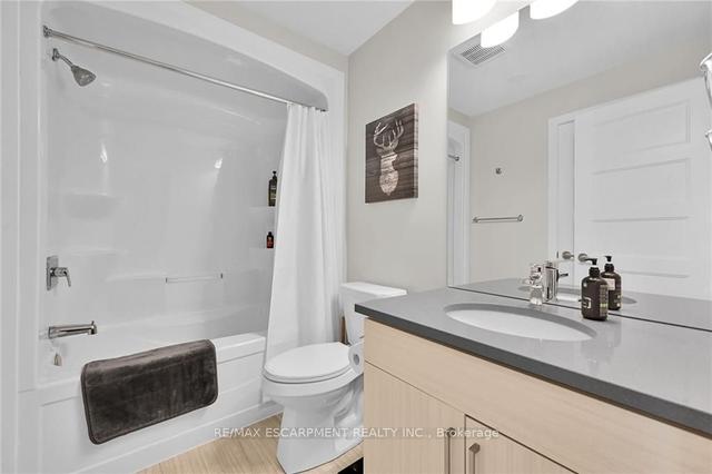904 West Village Sq, Condo with 4 bedrooms, 4 bathrooms and 4 parking in London ON | Image 2