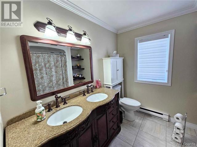 1066 Sycamore, House detached with 4 bedrooms, 2 bathrooms and null parking in Bathurst NB | Image 35