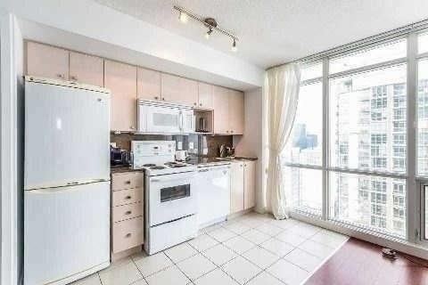 5109 - 11 Brunel Crt, Condo with 1 bedrooms, 1 bathrooms and 0 parking in Toronto ON | Image 3