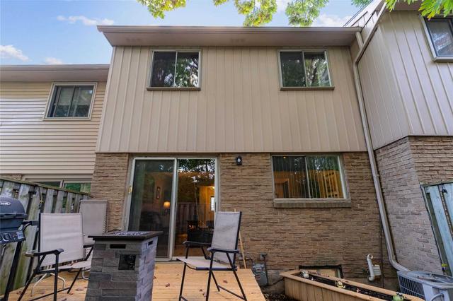 64 - 1558 Lancaster Dr, Townhouse with 3 bedrooms, 2 bathrooms and 2 parking in Oakville ON | Image 33