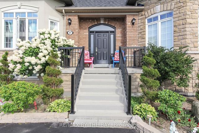 37 Walnut Dr, House detached with 3 bedrooms, 5 bathrooms and 9 parking in Wasaga Beach ON | Image 37