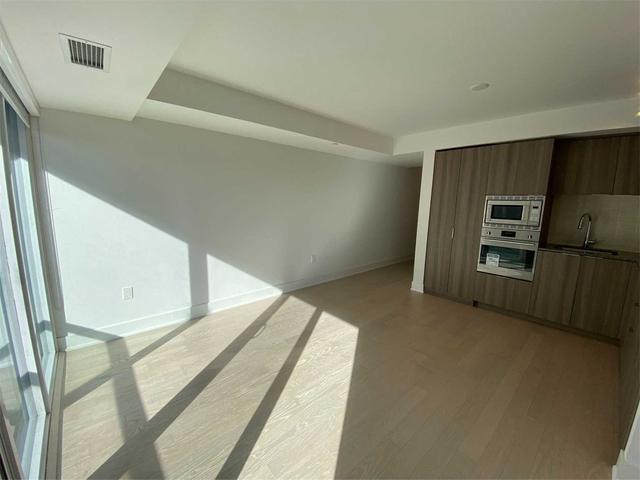 1611 - 955 Bay St, Condo with 0 bedrooms, 1 bathrooms and 0 parking in Toronto ON | Image 7