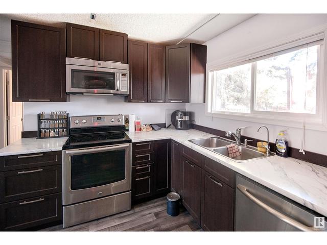 108 23 St, House detached with 2 bedrooms, 1 bathrooms and null parking in Cold Lake AB | Image 4