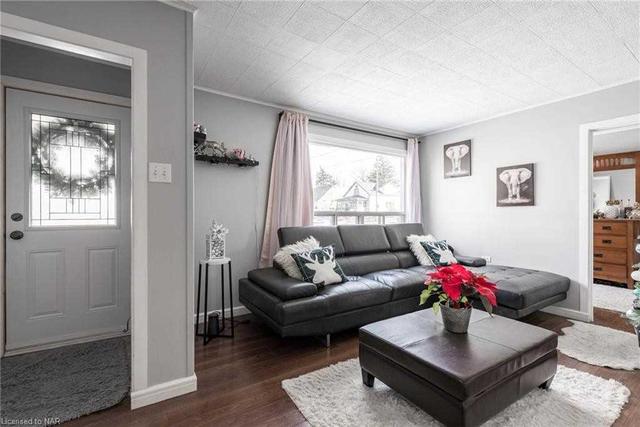 42 Barley Dr, House detached with 2 bedrooms, 1 bathrooms and 2 parking in St. Catharines ON | Image 31