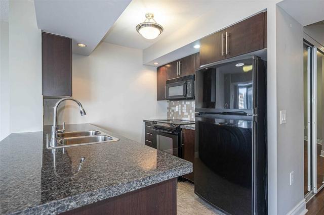 1219 - 500 Doris Ave, Condo with 2 bedrooms, 2 bathrooms and 1 parking in Toronto ON | Image 5