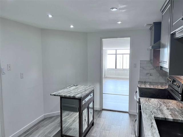3002 - 1555 Finch Ave E, Condo with 3 bedrooms, 2 bathrooms and 2 parking in Toronto ON | Image 2