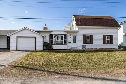 12 Fifth Street, House detached with 3 bedrooms, 1 bathrooms and 3 parking in Montague ON | Card Image