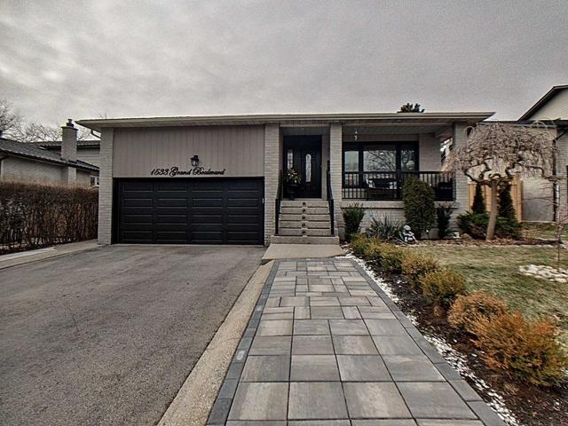 1533 Grand Blvd, House detached with 3 bedrooms, 2 bathrooms and 4 parking in Oakville ON | Image 1