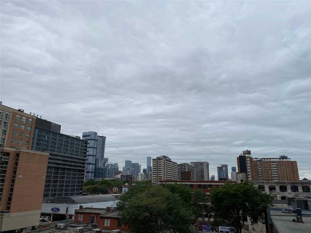 710 - 460 Adelaide St E, Condo with 1 bedrooms, 1 bathrooms and 1 parking in Toronto ON | Image 2