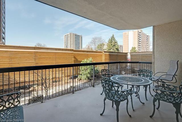 107 - 2180 Marine Drive, House attached with 2 bedrooms, 2 bathrooms and 2 parking in Oakville ON | Image 6