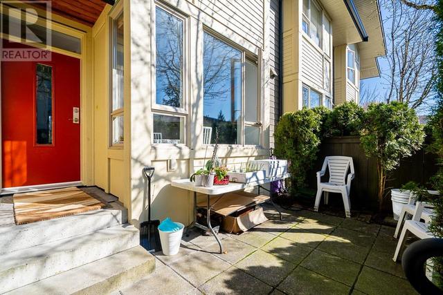130 - 9229 University Crescent, House attached with 2 bedrooms, 2 bathrooms and 1 parking in Burnaby BC | Image 23