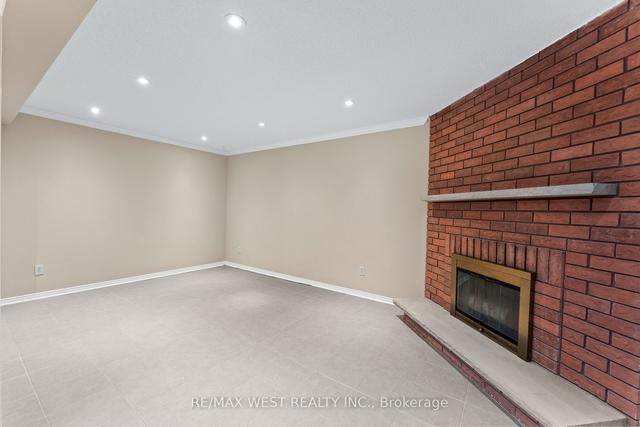 14 Sykes St, House detached with 4 bedrooms, 3 bathrooms and 4 parking in Ajax ON | Image 8
