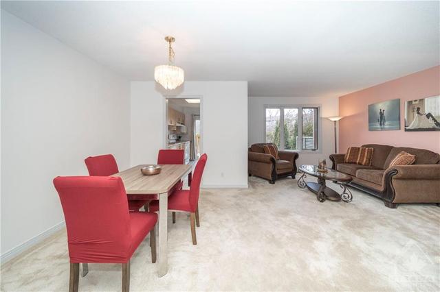 3185 Uplands Drive, Townhouse with 3 bedrooms, 3 bathrooms and 3 parking in Ottawa ON | Image 5