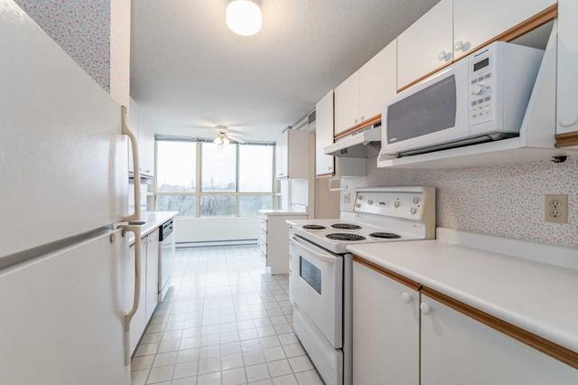 511 - 30 Blue Springs Dr, Condo with 2 bedrooms, 2 bathrooms and 1 parking in Waterloo ON | Image 3