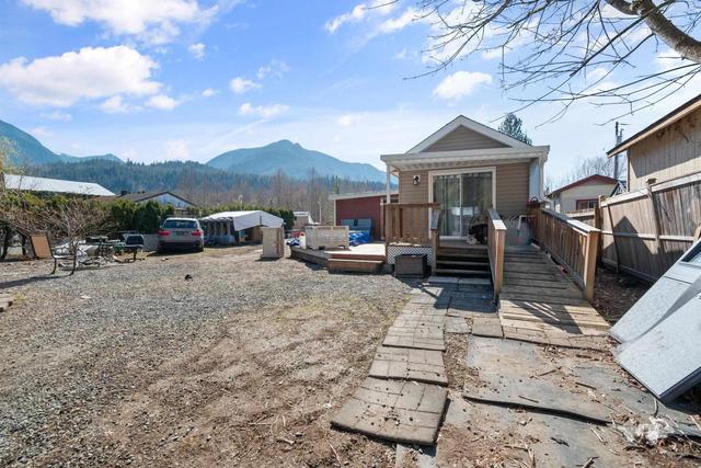 46574 Chilliwack Lake Road, House detached with 3 bedrooms, 2 bathrooms and null parking in Fraser Valley E BC | Image 3