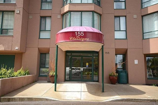 901 - 155 Hillcrest Ave, Condo with 2 bedrooms, 1 bathrooms and 1 parking in Mississauga ON | Image 2