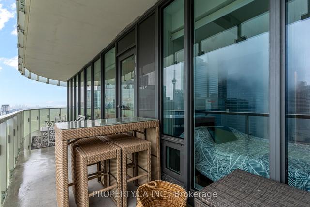 3809 - 197 Yonge St, Condo with 2 bedrooms, 2 bathrooms and 0 parking in Toronto ON | Image 13