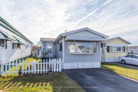 34 - 311 Dundas St, Home with 2 bedrooms, 1 bathrooms and 2 parking in Quinte West ON | Card Image