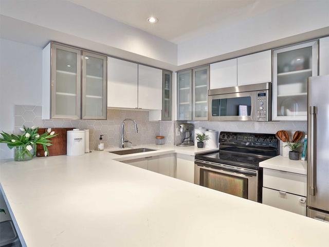 th 214 - 50 Joe Shuster Way, Townhouse with 3 bedrooms, 3 bathrooms and 1 parking in Toronto ON | Image 5