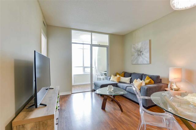 1001 - 9235 Jane St, Condo with 1 bedrooms, 1 bathrooms and 1 parking in Vaughan ON | Image 2
