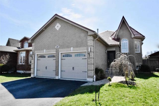39 Irene Dr, House detached with 2 bedrooms, 3 bathrooms and 5 parking in Barrie ON | Image 11