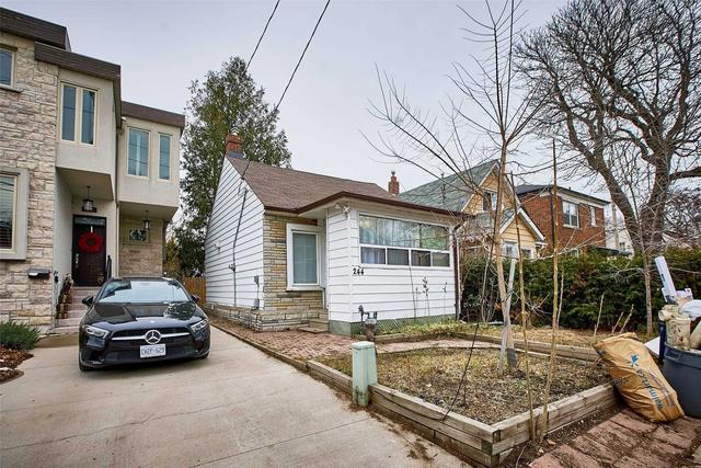 244 Lumsden Ave, House detached with 2 bedrooms, 2 bathrooms and 0 parking in Toronto ON | Image 8