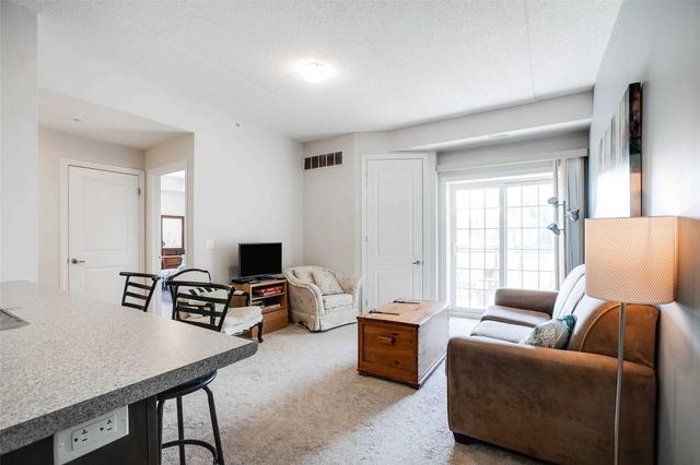 210 - 1083 Gordon St, Condo with 3 bedrooms, 2 bathrooms and 1 parking in Guelph ON | Image 16