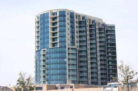 37 Ellen St, Condo with 2 bedrooms, 2 bathrooms and 2 parking in Barrie ON | Image 1