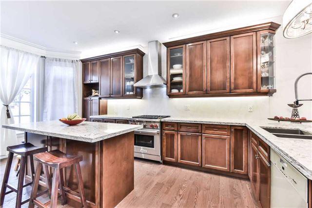 41 Tremont Cres, House detached with 4 bedrooms, 5 bathrooms and 7 parking in Toronto ON | Image 5