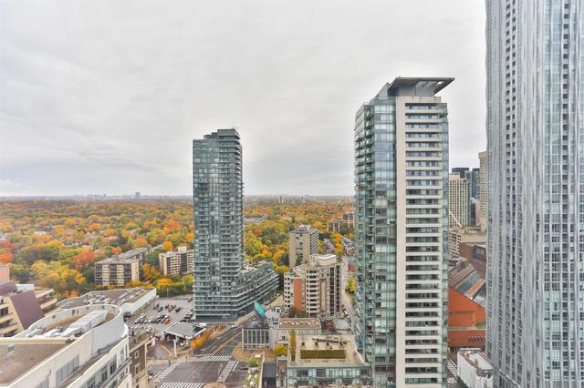 2503 - 55 Scollard St, Condo with 2 bedrooms, 3 bathrooms and 1 parking in Toronto ON | Image 21
